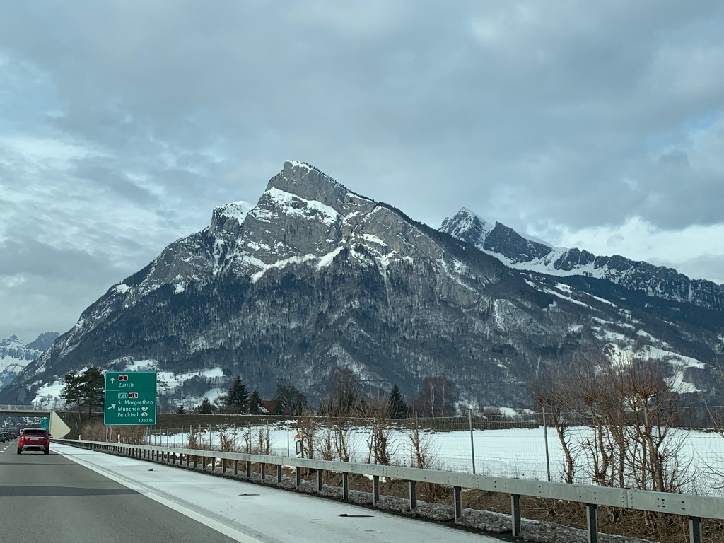 Limousine transfer to WEF Davos
